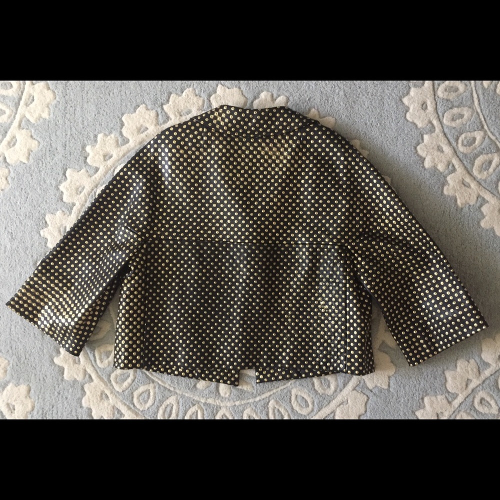 Clothes - Picture 2 of 2